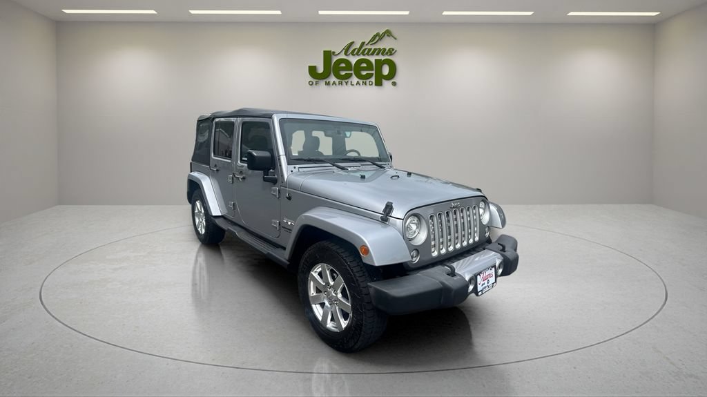 Used 2017 Jeep Wrangler Unlimited Sahara w/ Connectivity Group AWD/4WD image 3
