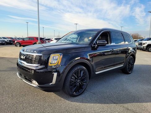 Used 2022 Kia Telluride SX w/ Towing Package image 3