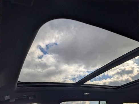 New 2026 Chevrolet Traverse LT image 12