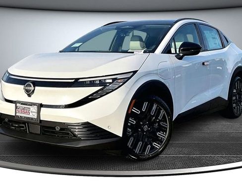 New 2026 Nissan Leaf Platinum+ w/ Cargo Package (Platinum+) image 2