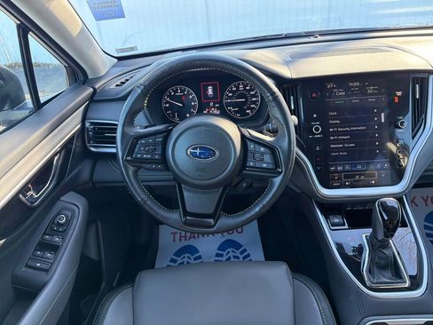 Used 2025 Subaru Outback Onyx Edition image 29