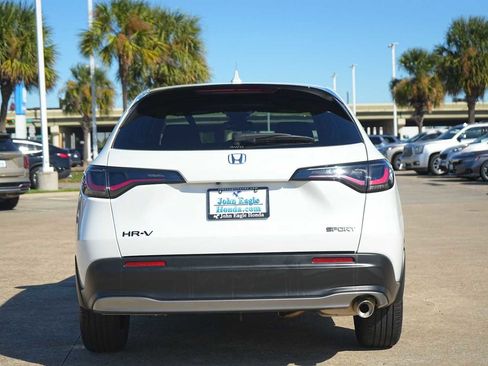 Certified 2026 Honda HR-V Sport image 5