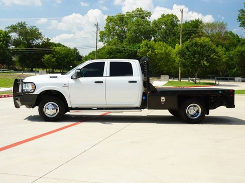 Used 2024 RAM 3500 Tradesman w/ Chrome Appearance Group AWD/4WD image 2