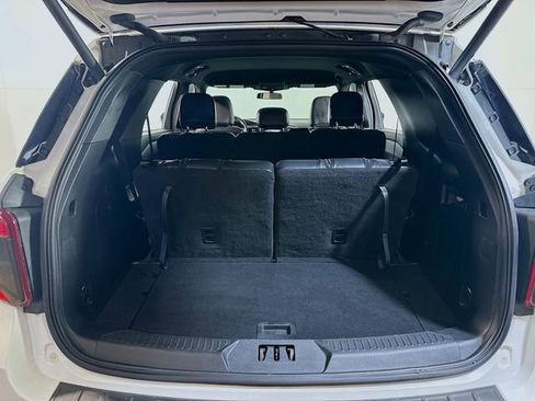 Certified 2020 Ford Explorer XLT w/ Equipment Group 202A image 9