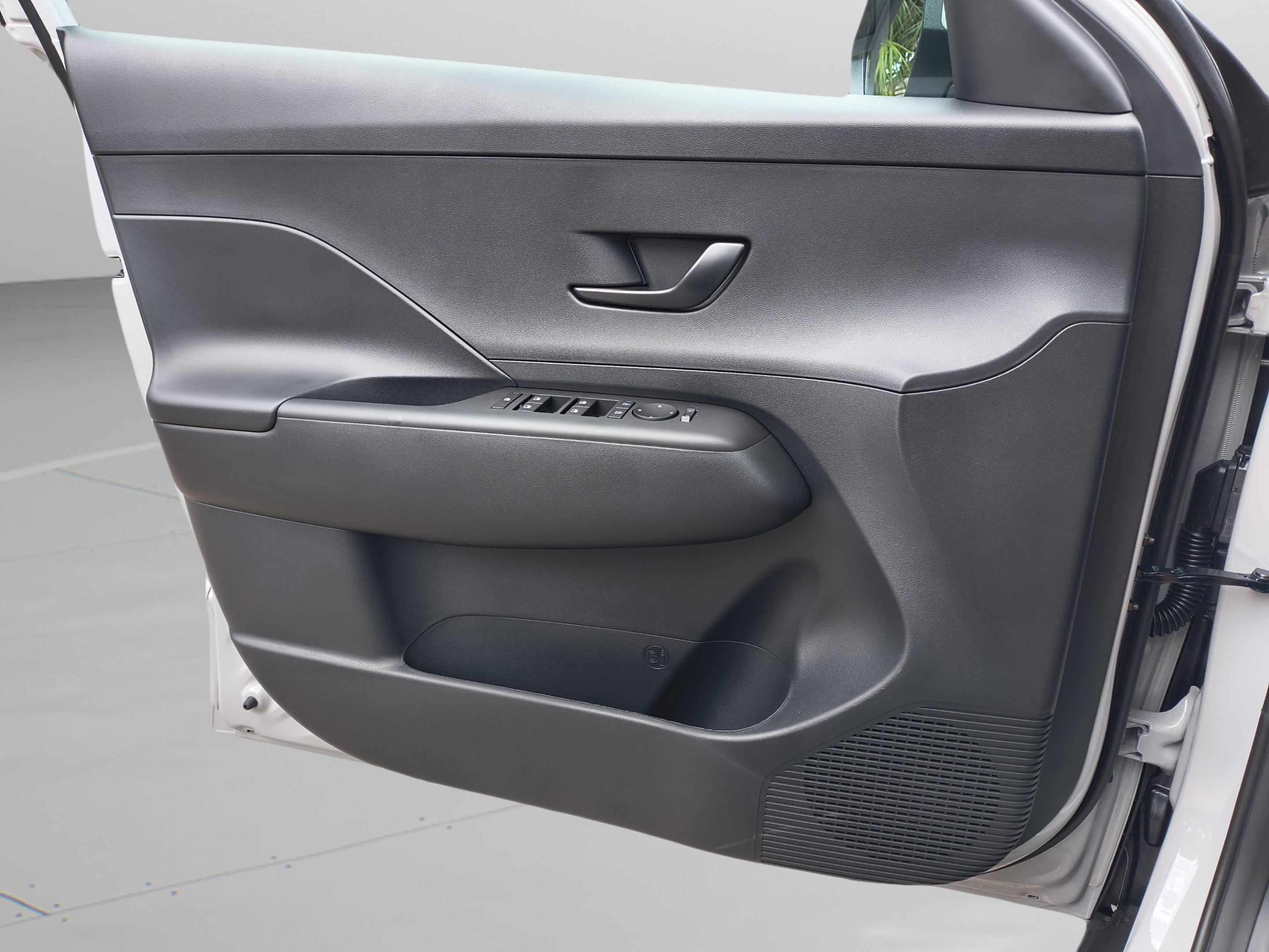 New 2027 Hyundai Kona SE FWD image 21