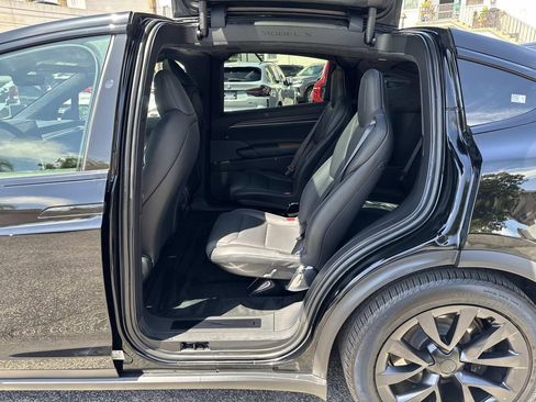 Used 2022 Tesla Model X Plaid AWD/4WD image 8