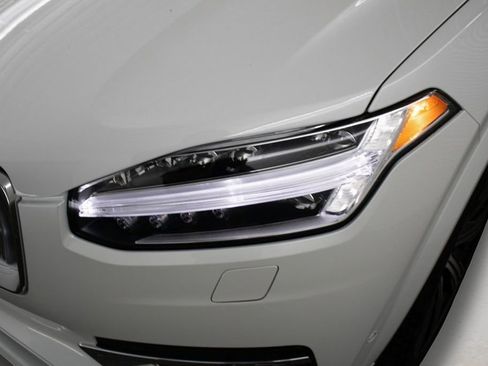 New 2025 Volvo XC90 T8 Plus w/ Protection Package Premier image 5