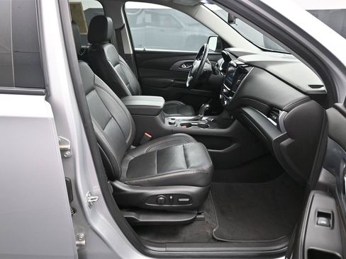 Used 2019 Chevrolet Traverse Premier w/ Redline Edition AWD/4WD image 9