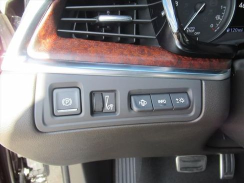 Used 2023 Cadillac XT5 Sportv w/ Technology Package image 22