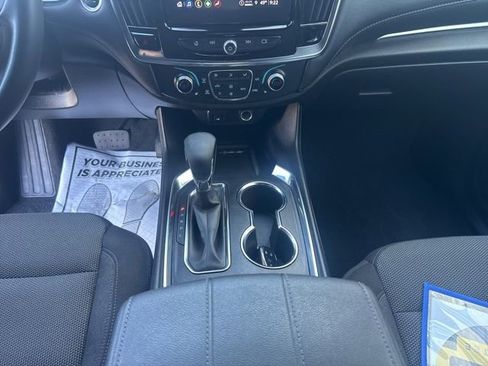 Used 2023 Chevrolet Traverse LT AWD/4WD image 13