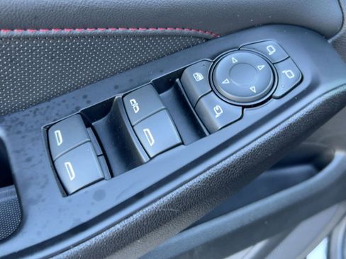 Certified 2023 Chevrolet Traverse RS image 20