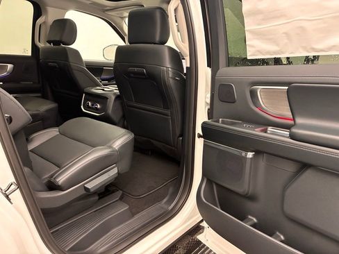 New 2025 Ford Expedition Max Platinum w/ Driver's Package image 30