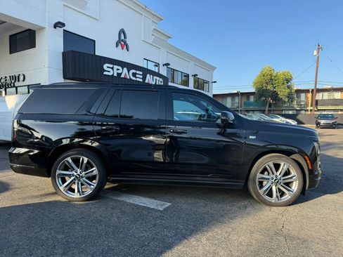Used 2025 Cadillac Escalade Sport Platinum AWD/4WD image 5