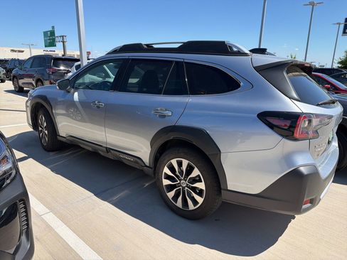 Used 2024 Subaru Outback Touring XT image 4