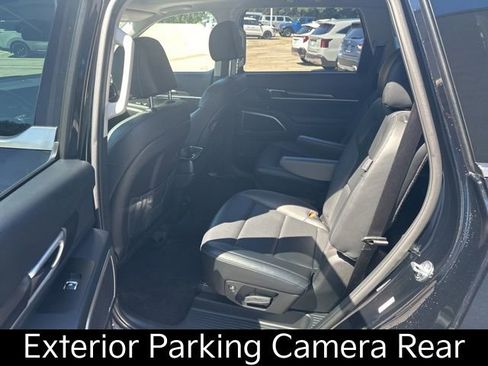 Used 2025 Kia Telluride S FWD image 16