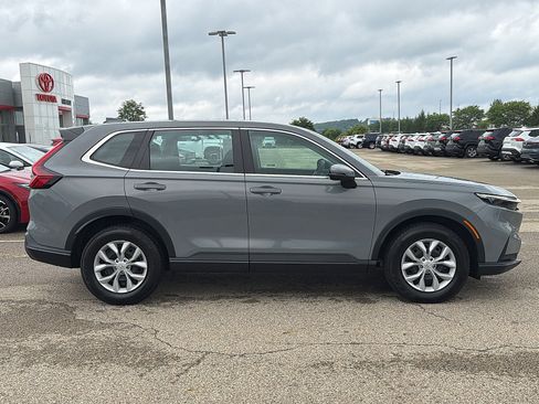 Used 2024 Honda CR-V LX image 7