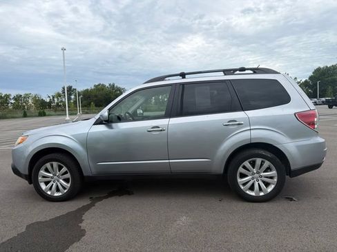 Used 2012 Subaru Forester 2.5X Premium w/ All-Weather Pkg AWD/4WD image 14