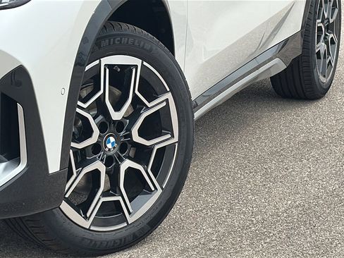 New 2026 BMW X1 xDrive28i w/ Technology Package AWD/4WD image 3