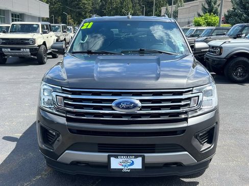 Used 2021 Ford Expedition XLT w/ Equipment Group 202A AWD/4WD image 5