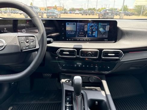 New 2026 Nissan Sentra SR w/ SR Premium Package FWD image 19