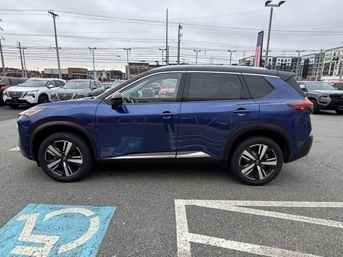 Used 2023 Nissan Rogue SL w/ SL Premium Package image 6