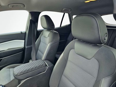Used 2025 Chevrolet Trax LT w/ Driver Confidence Package FWD image 17