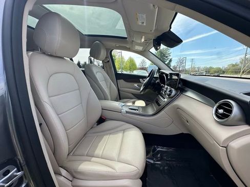 Certified 2022 Mercedes-Benz GLC 300 4MATIC image 30