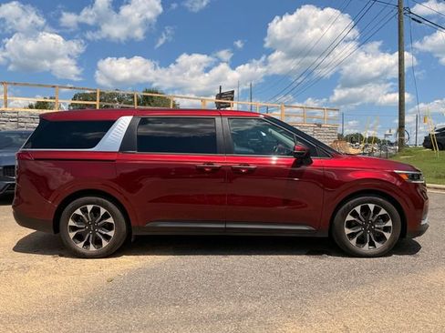 Certified 2024 Kia Carnival EX FWD image 5