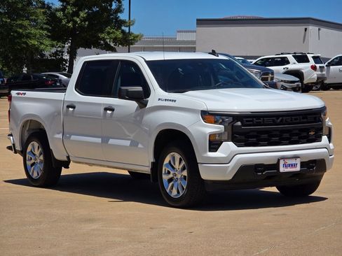 Used 2024 Chevrolet Silverado 1500 Custom AWD/4WD image 3