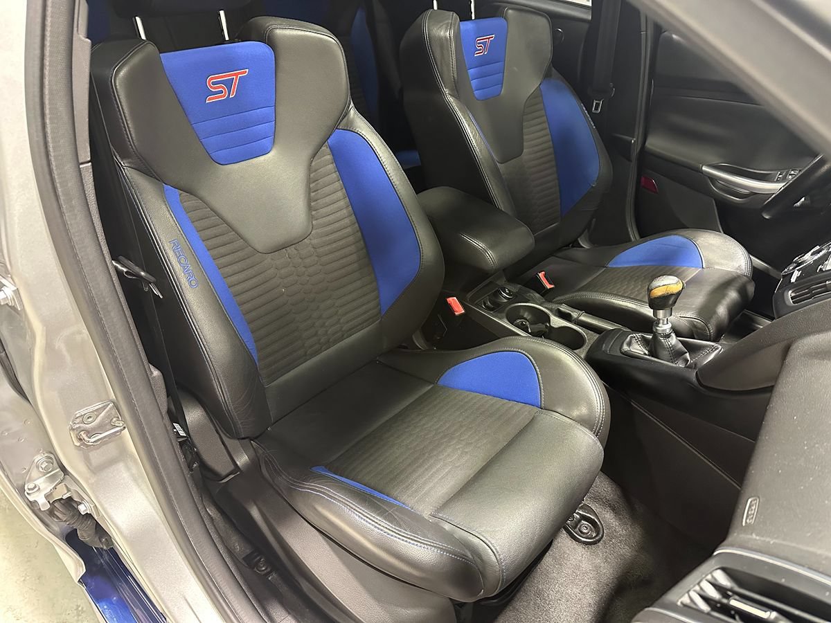 Used 2013 Ford Focus ST FWD image 12