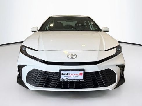 Used 2026 Toyota Camry SE FWD image 2