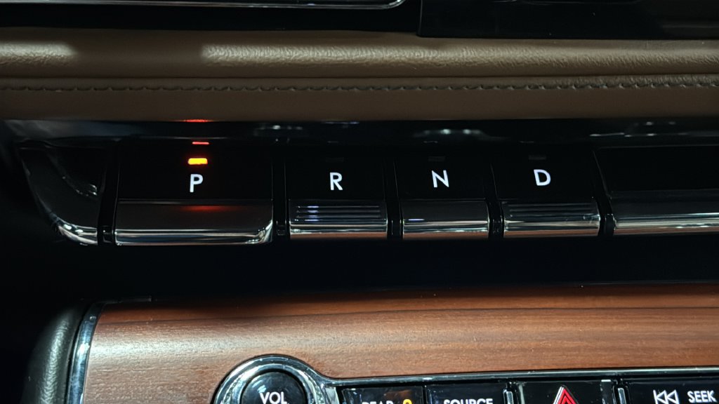 Used 2022 Lincoln Aviator Grand Touring AWD/4WD image 19