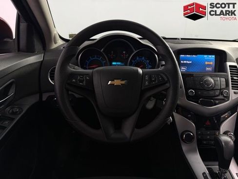 Used 2016 Chevrolet Cruze LT image 20