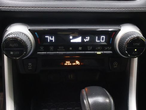 Used 2024 Toyota RAV4 XLE FWD image 23