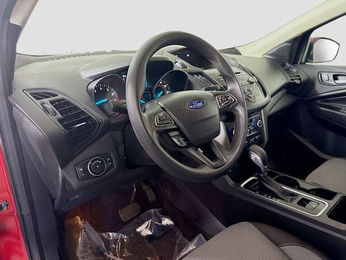Used 2018 Ford Escape SE image 22