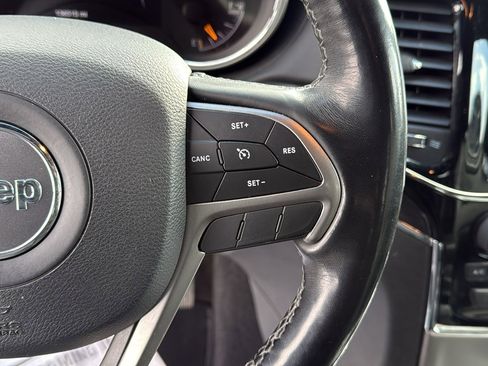 Used 2019 Jeep Grand Cherokee Overland image 16