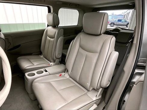 Used 2013 Nissan Quest SL image 20