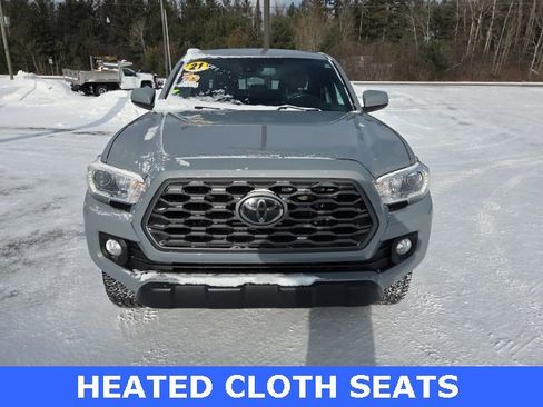 Used 2021 Toyota Tacoma TRD Off-Road image 3