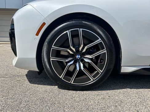 Used 2026 BMW 740i xDrive AWD/4WD image 10