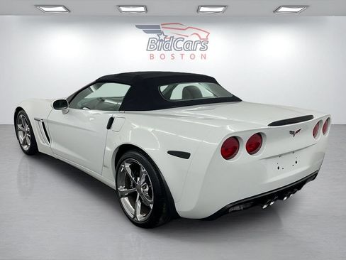 Used 2013 Chevrolet Corvette Grand Sport w/ 3LT Preferred Equipment Group RWD image 6