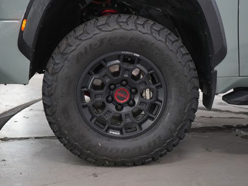 Used 2022 Toyota Tundra TRD Pro AWD/4WD image 30