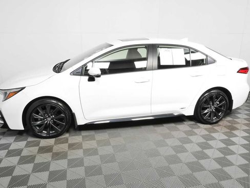 Used 2025 Toyota Corolla SE w/ SE Premium Package AWD/4WD image 26