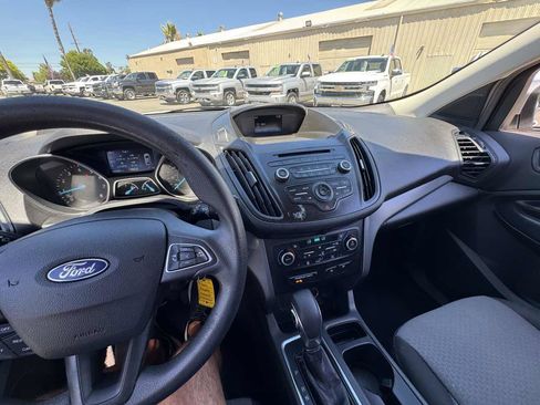 Used 2018 Ford Escape SE FWD image 27