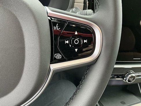 New 2026 Volvo XC90 B6 Plus w/ Protection Package Premier AWD/4WD image 23