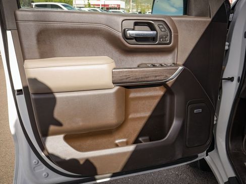 Used 2019 Chevrolet Silverado 1500 LTZ w/ LTZ Plus Package AWD/4WD image 15