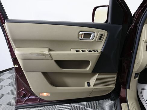 Used 2012 Honda Pilot Touring image 12