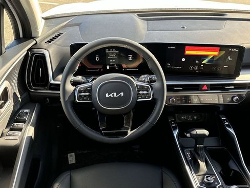 Used 2025 Kia Sorento S w/ Panoramic Sunroof Package image 15