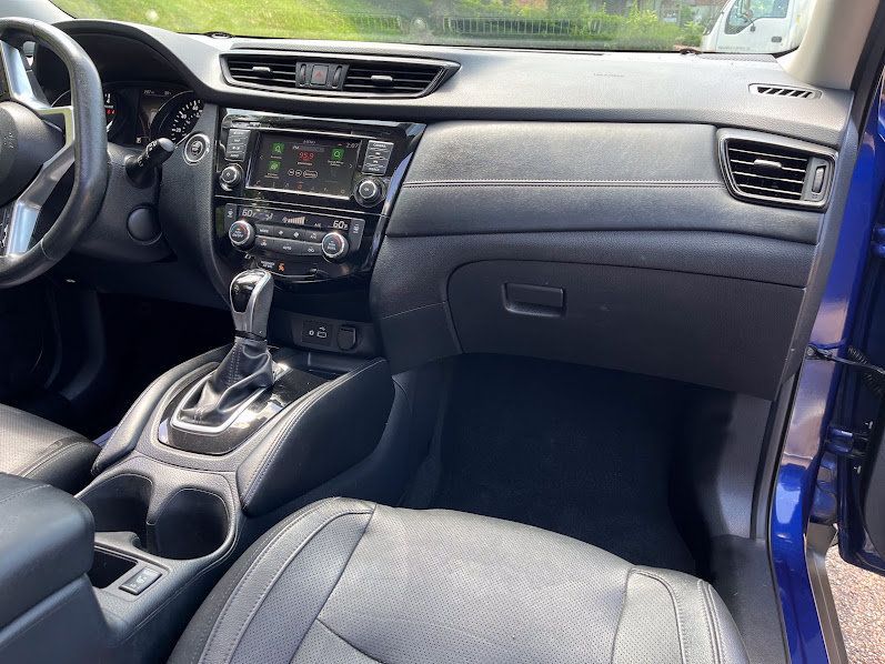 Used 2019 Nissan Rogue SL w/ Premium Package AWD/4WD image 38