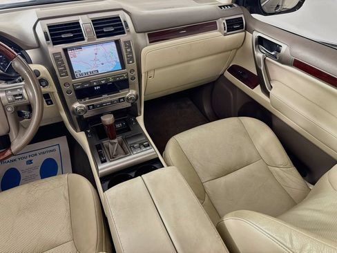 Used 2016 Lexus GX 460 w/ Premium Package AWD/4WD image 31