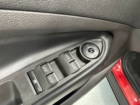 Used 2019 Ford Escape Titanium AWD/4WD image 23